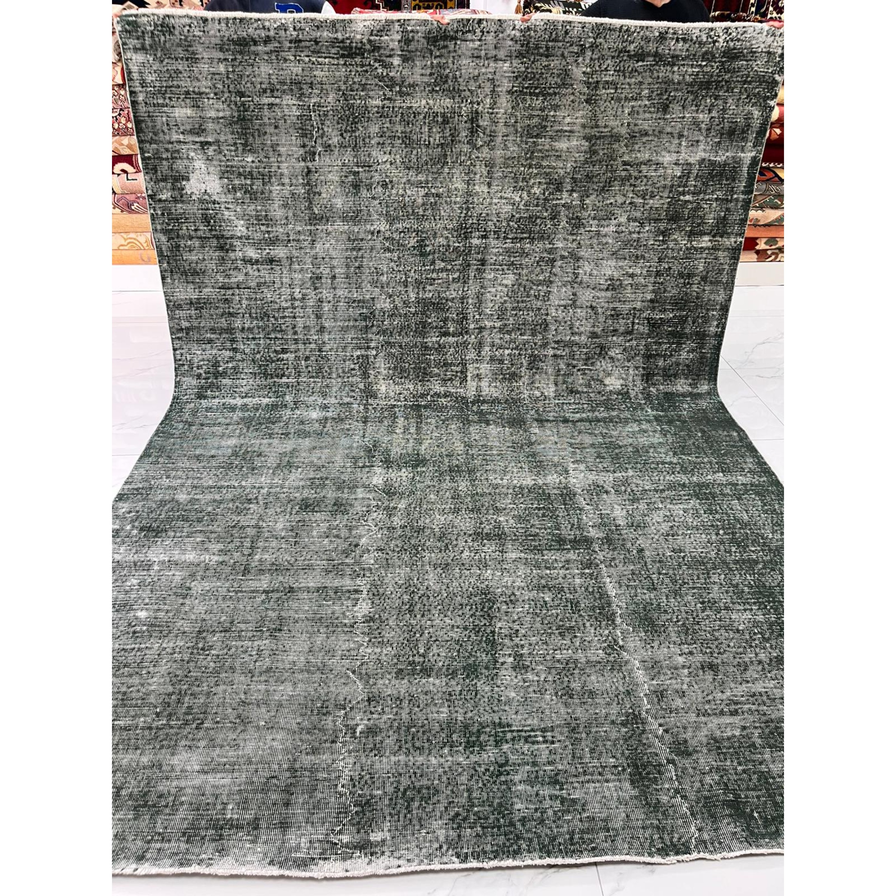 Vintage Turkish Burdur Rug – Wool on Cotton,40 Years Old (332 × 233 cm)